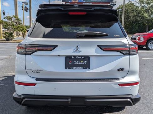 New 2025 Mitsubishi Outlander AWD image 6