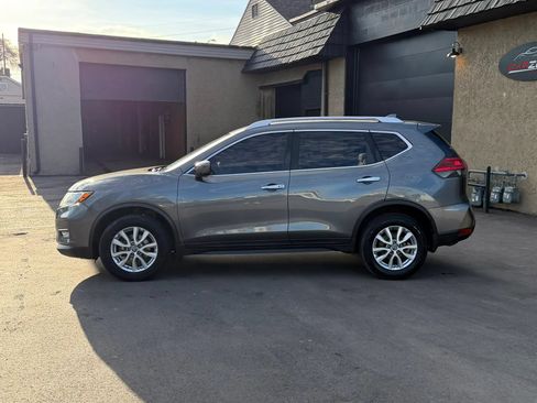 Used 2017 Nissan Rogue SV AWD/4WD image 15