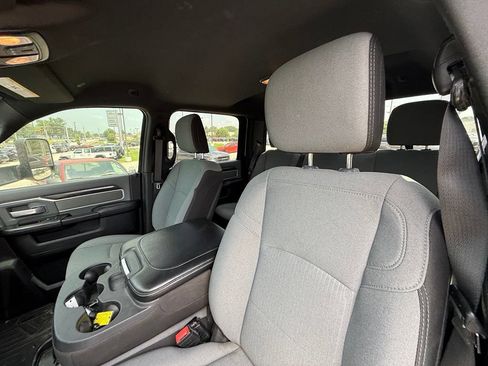 Used 2022 RAM 2500 Big Horn w/ Cold Weather Group AWD/4WD image 16
