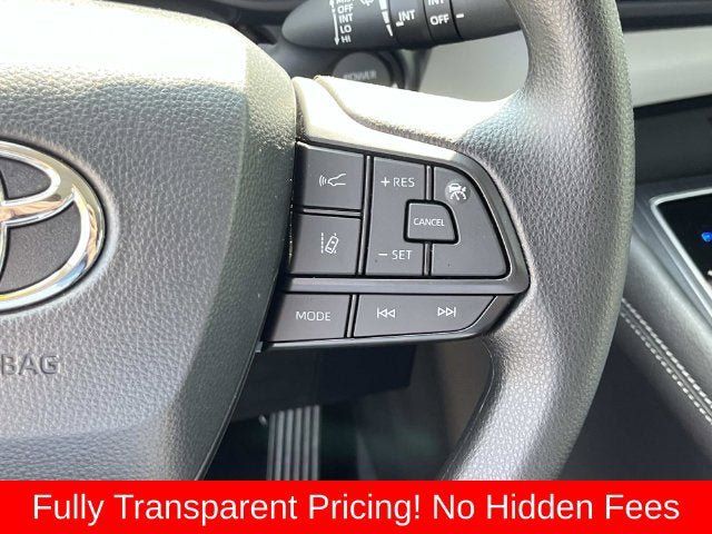 Used 2026 Toyota Sienna LE FWD image 29