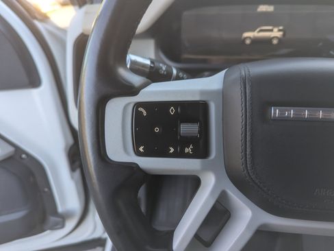 Used 2020 Land Rover Defender 110 HSE image 15