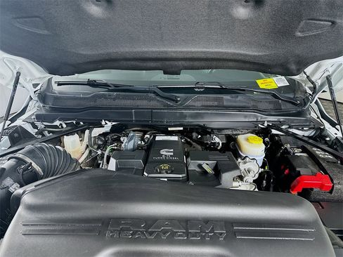 Used 2024 RAM 2500 Big Horn image 33