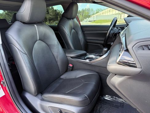 Used 2019 Toyota Camry XSE image 38