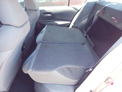 Used 2021 Toyota Corolla LE image 5