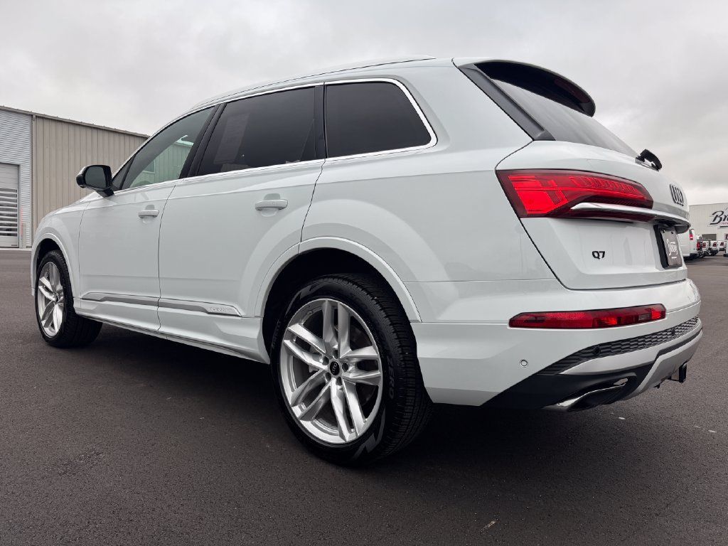Used 2025 Audi Q7 3.0T Premium Plus AWD/4WD image 7