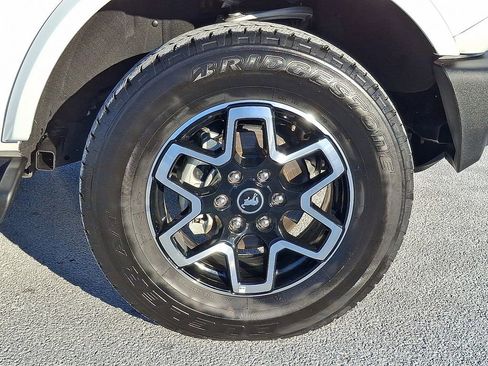 Certified 2025 Ford Bronco Outer Banks image 8