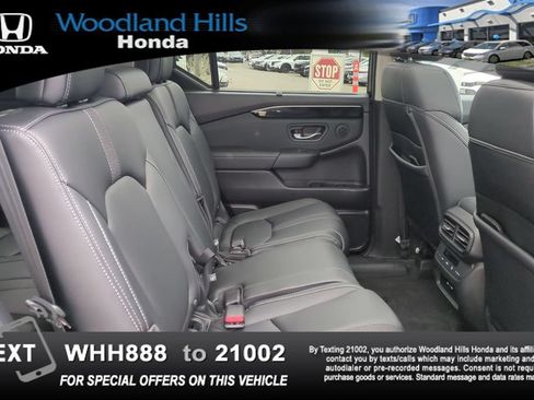 Used 2025 Honda Pilot Touring image 23