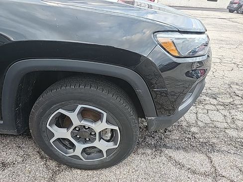 Used 2022 Jeep Compass Trailhawk w/ Trailhawk Elite Group image 11