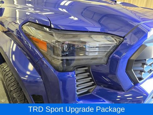Used 2024 Toyota Tacoma TRD Sport w/ TRD Sport Upgrade Package AWD/4WD image 5