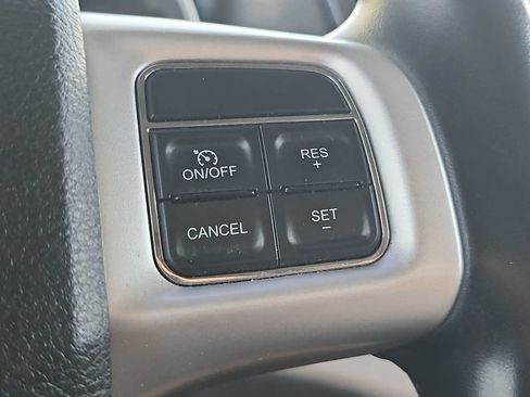 Used 2020 Dodge Journey SE w/ SE Popular Equipment Group FWD image 28