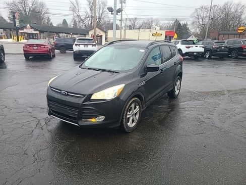 Used 2014 Ford Escape SE w/ Equipment Group 201A image 2