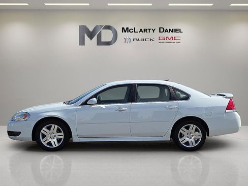 Used 2011 Chevrolet Impala LT w/ Luxury Edition Package image 3