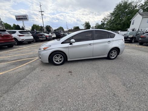Used 2011 Toyota Prius Three FWD image 25