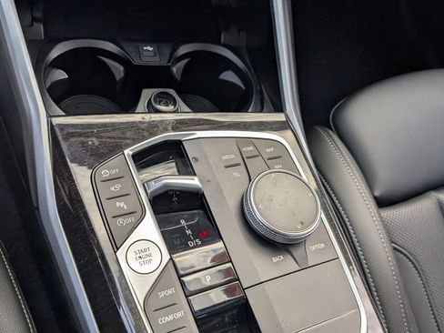 Used 2024 BMW 330i Sedan w/ Convenience Package image 23