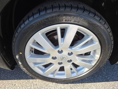 Used 2015 Nissan Sentra SL w/ Protection Package image 9