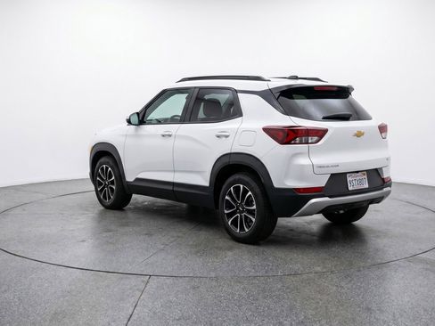 Used 2025 Chevrolet TrailBlazer LT FWD image 6