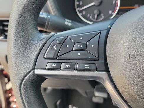 Used 2024 Nissan Sentra SV FWD image 28