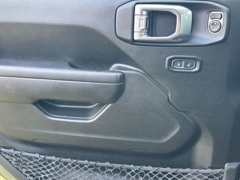 Used 2022 Jeep Wrangler Unlimited Sport image 20