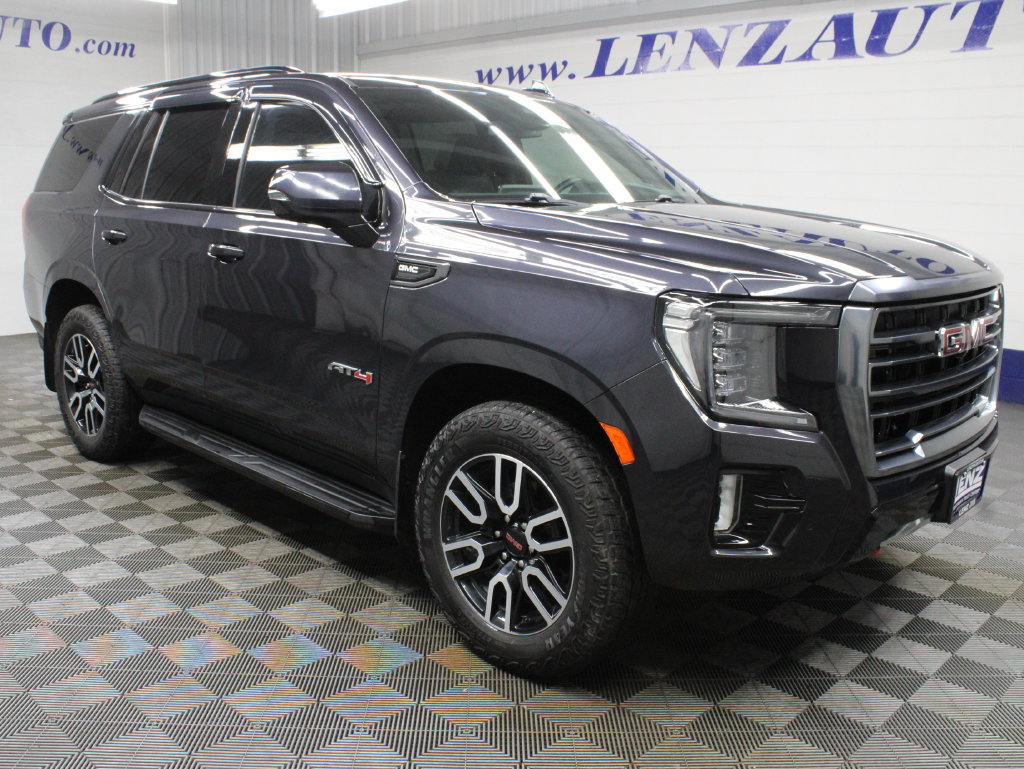 Used 2024 GMC Yukon AT4 w/ Technology Package AWD/4WD image 3