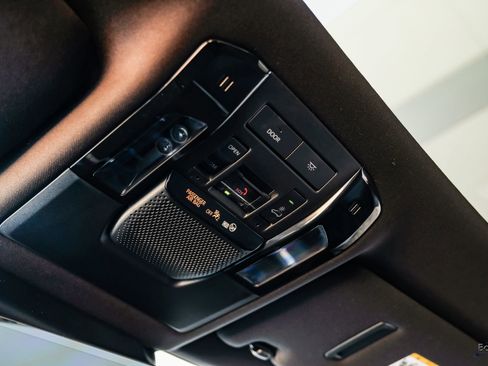 Used 2025 Lexus GX 550 550 Luxury+ HUD Traffic LIFTED w/ Accessory Package (2T) image 38