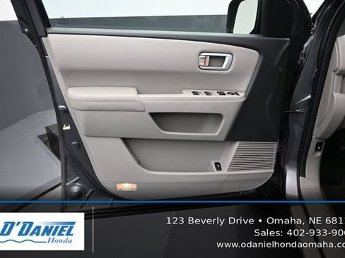 Used 2019 Lincoln MKC Reserve w/ MKC Climate Package AWD/4WD image 23