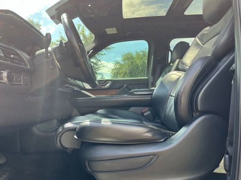 Used 2020 Lincoln Navigator L Reserve w/ Equipment Group 208A Reserve image 8