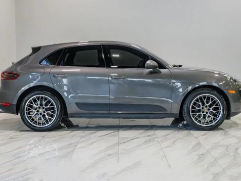 Used 2018 Porsche Macan Sport Edition AWD/4WD image 11