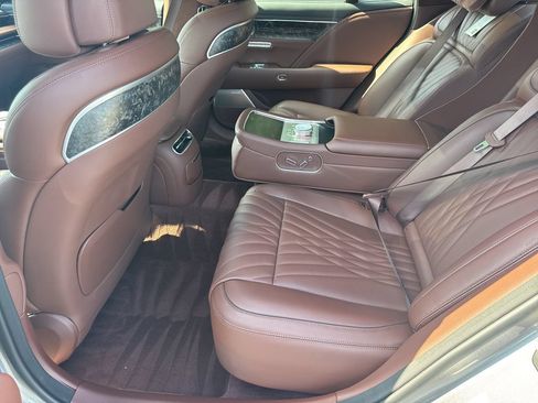 Used 2025 Genesis G90 3.5T AWD/4WD image 20