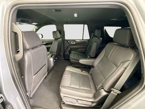 Used 2022 Chevrolet Tahoe RST w/ Luxury Package AWD/4WD image 20