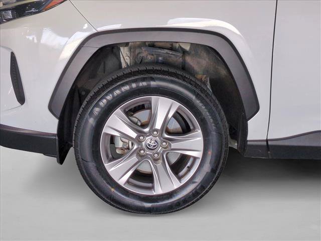 Used 2025 Toyota RAV4 XLE FWD image 22