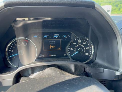 Used 2018 Ford F150 Lariat w/ Equipment Group 502A Luxury AWD/4WD image 6