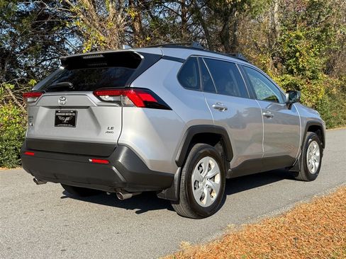 Used 2019 Toyota RAV4 LE image 30