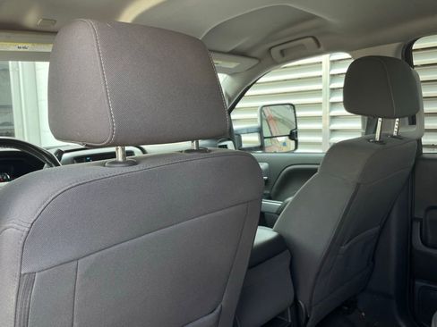 Used 2018 Chevrolet Silverado 1500 LT w/ Texas Edition image 26