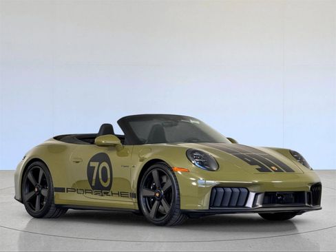 Used 2026 Porsche 911 Carrera 4 GTS image 12