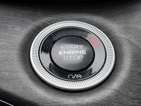 Used 2025 Jeep Grand Cherokee Overland AWD/4WD image 34