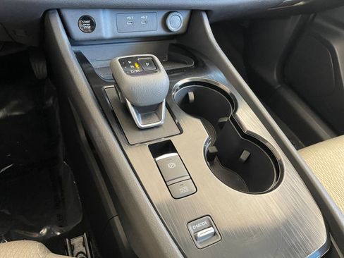 Used 2025 Nissan Rogue SV image 43