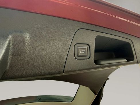 Used 2019 Buick Envision Essence image 36