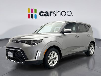 Used 2023 Kia Soul LX w/ LX Technology Package