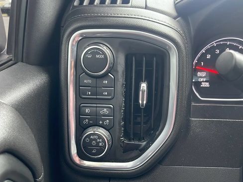 Used 2020 Chevrolet Silverado 1500 LTZ AWD/4WD image 19