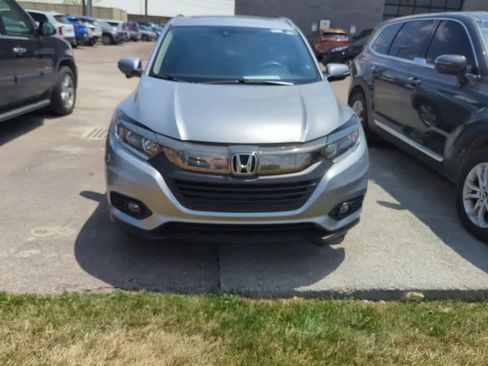 Used 2019 Honda HR-V EX-L image 2