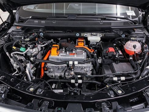 Used 2025 Cadillac Optiq Luxury 1 image 27