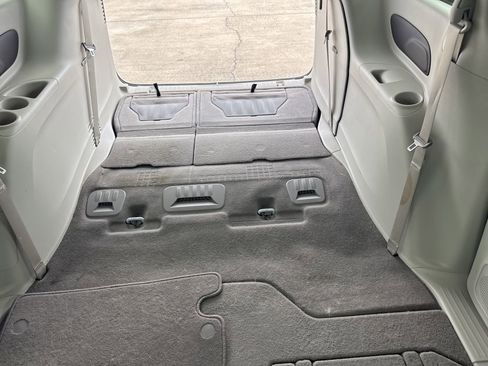 Certified 2020 Chrysler Pacifica Touring w/ Advanced Safetytec Group FWD image 12