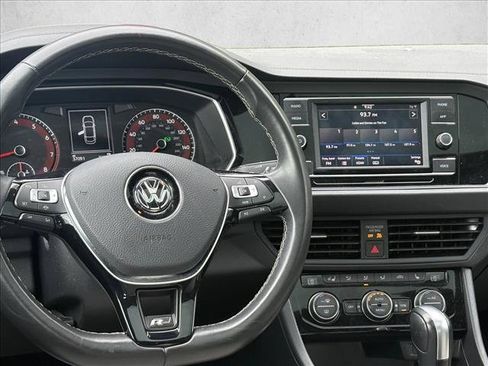 Used 2021 Volkswagen Jetta R-Line FWD image 11