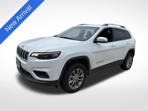 Used 2019 Jeep Cherokee Latitude Plus w/ Comfort/Convenience Group AWD/4WD image 1