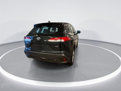 Used 2023 Toyota Corolla Cross L image 7