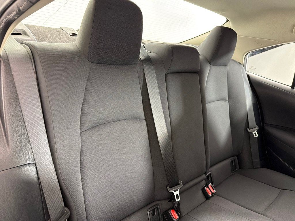 Used 2022 Toyota Corolla LE FWD image 21