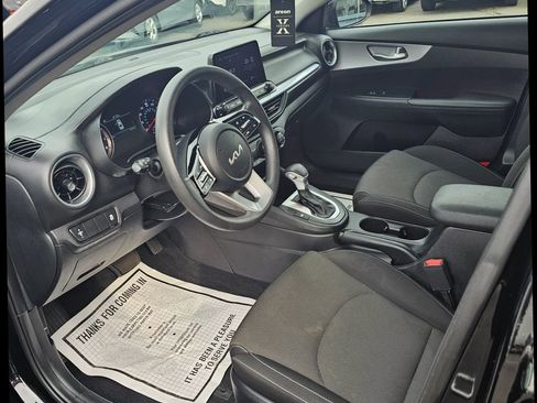 Used 2023 Kia Forte LXS image 7