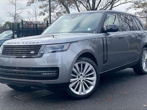 New 2025 Land Rover Range Rover Long Wheelbase SE image 1