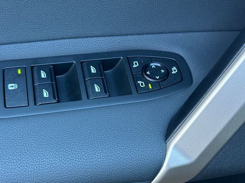 Used 2025 BMW iX xDrive50 image 13