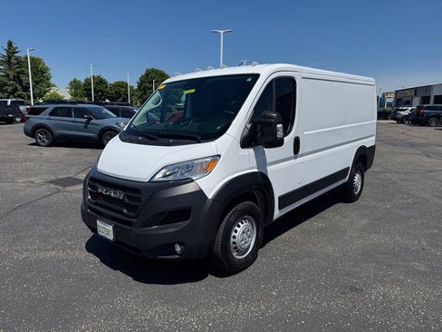 Used 2025 RAM ProMaster 2500 w/ Convenience Group FWD image 7